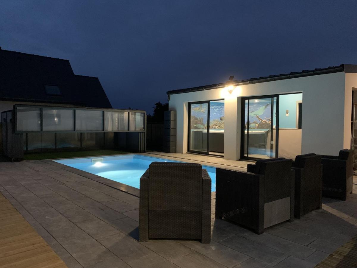 Maison 8 pers en bord de mer avec piscine chauffée toute l'année, spa et hamman Surzur Extérieur photo